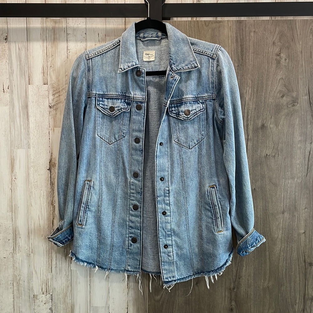 Gap Stretch Denim Button Up 💙